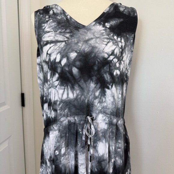 Sweaty Betty Take it Easy Black Tie Dye Dress Size M Pockets Drawstring Waist - Picture 2 of 12